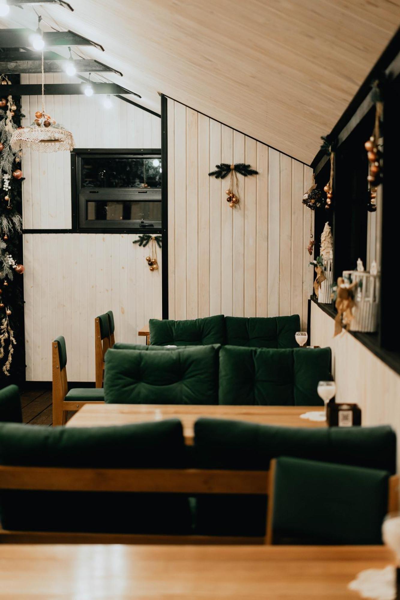 Долина ХЮГГЕ Hotel Черноморск Екстериор снимка