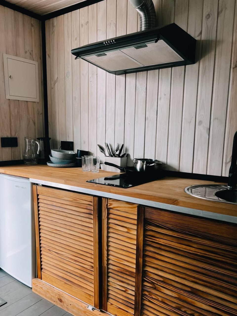 Долина ХЮГГЕ Hotel Черноморск Екстериор снимка