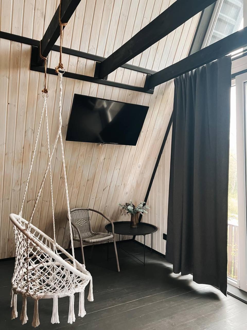 Долина ХЮГГЕ Hotel Черноморск Екстериор снимка