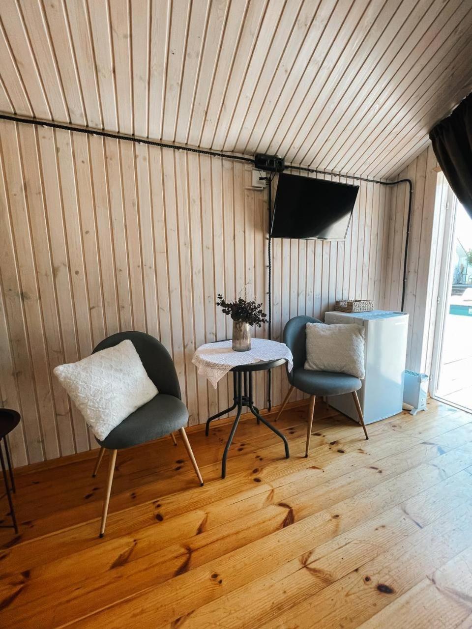 Долина ХЮГГЕ Hotel Черноморск Екстериор снимка