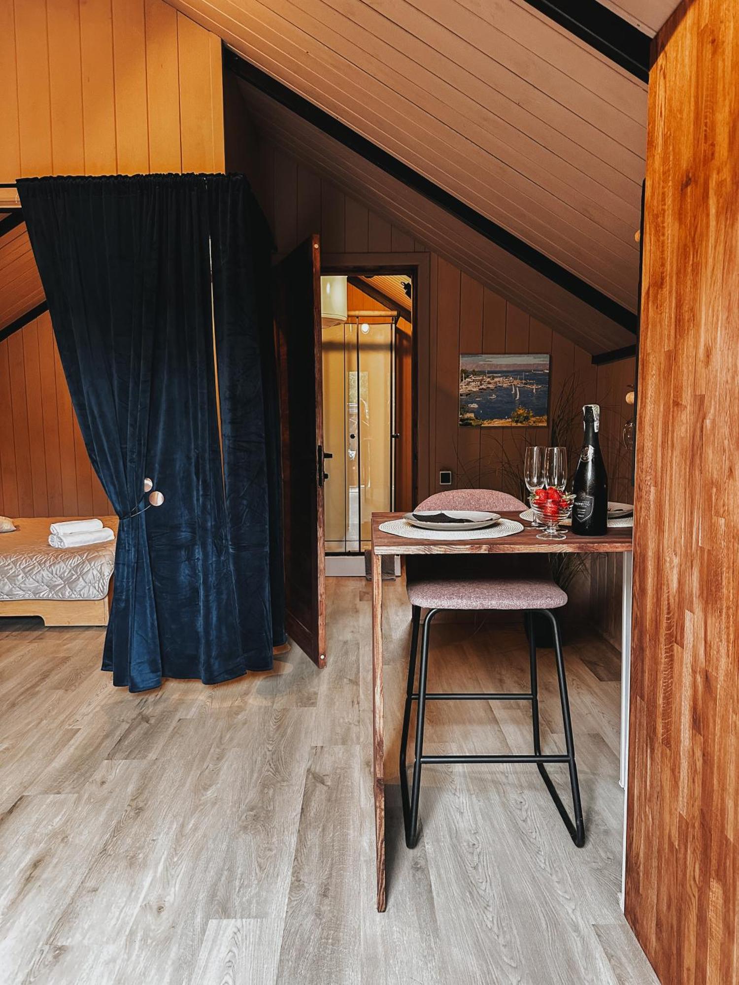 Долина ХЮГГЕ Hotel Черноморск Екстериор снимка